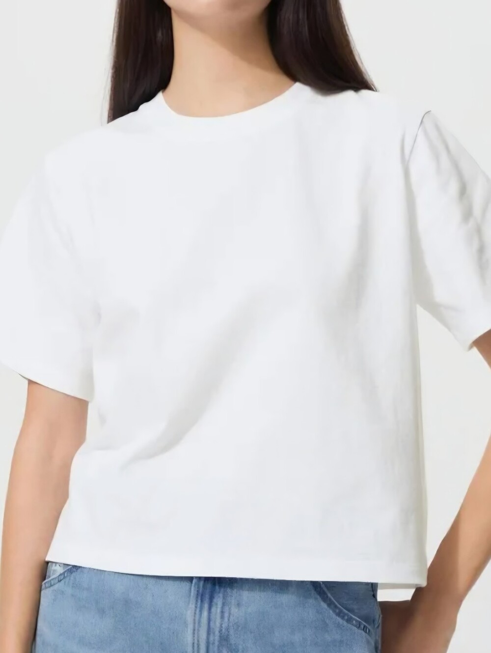 Uniqlo Solid White Heavyweight Boxy Crop Tee with Side Slits